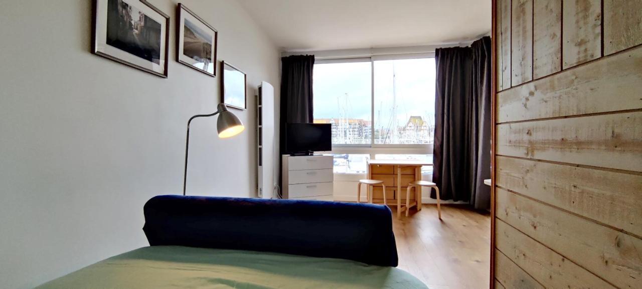 Le Loft-Boat Apartment Deauville Exterior photo