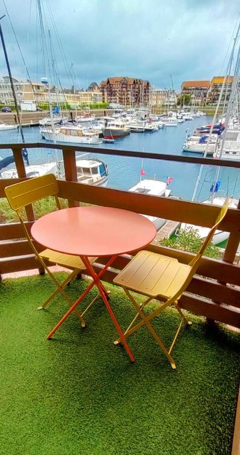 Le Loft-Boat Apartment Deauville Exterior photo
